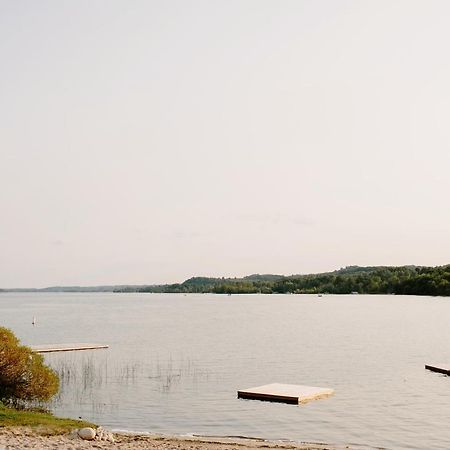 Отель Fountain Point Suttons Bay Экстерьер фото