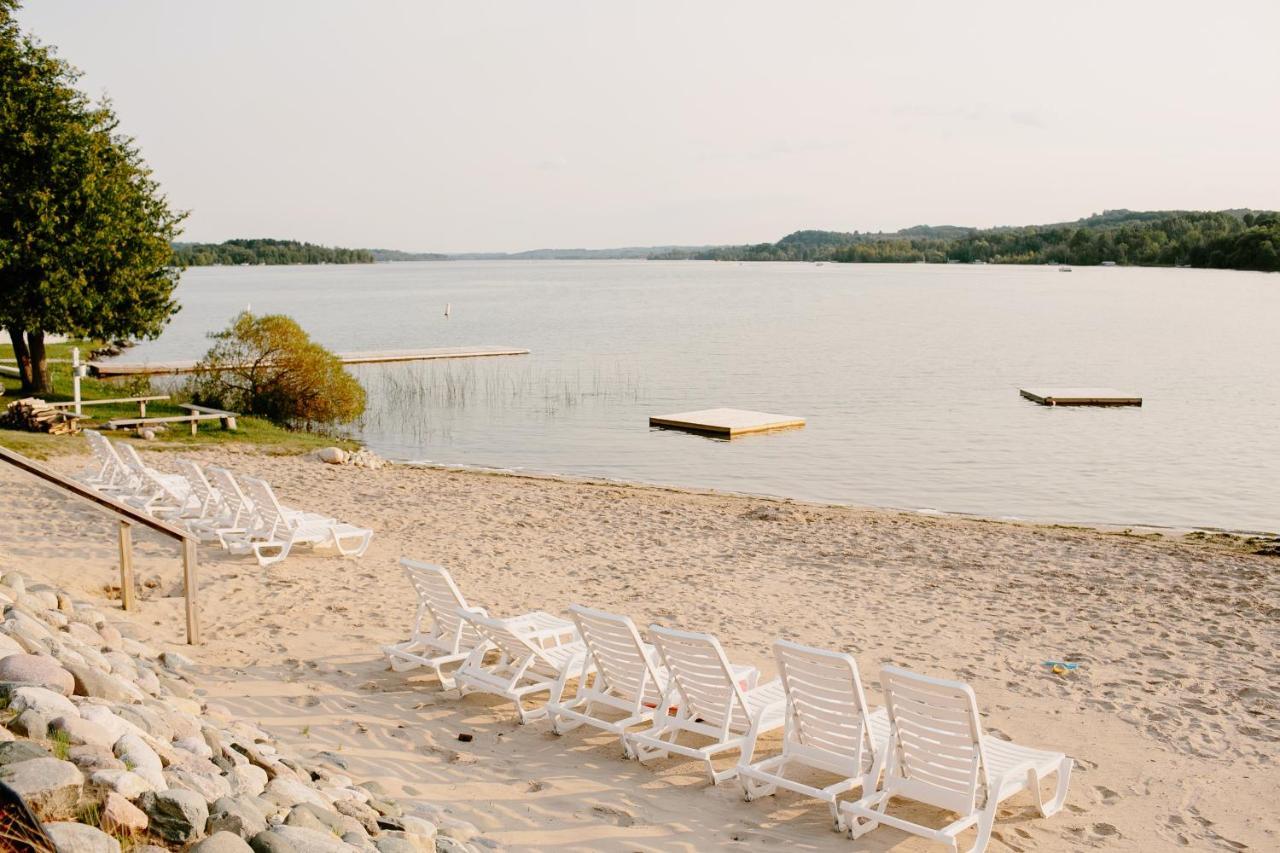Отель Fountain Point Suttons Bay Экстерьер фото